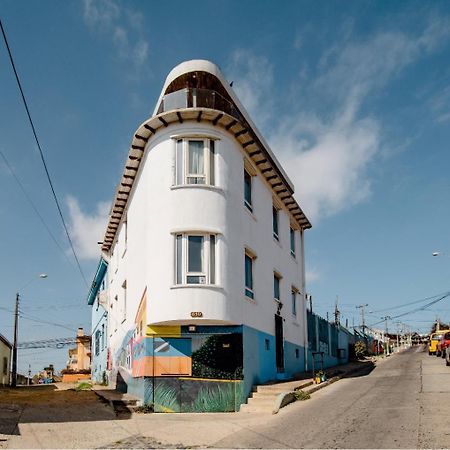 Hostal lala porteña vista al mar, baño privado y desayuno Valparaíso Exterior foto