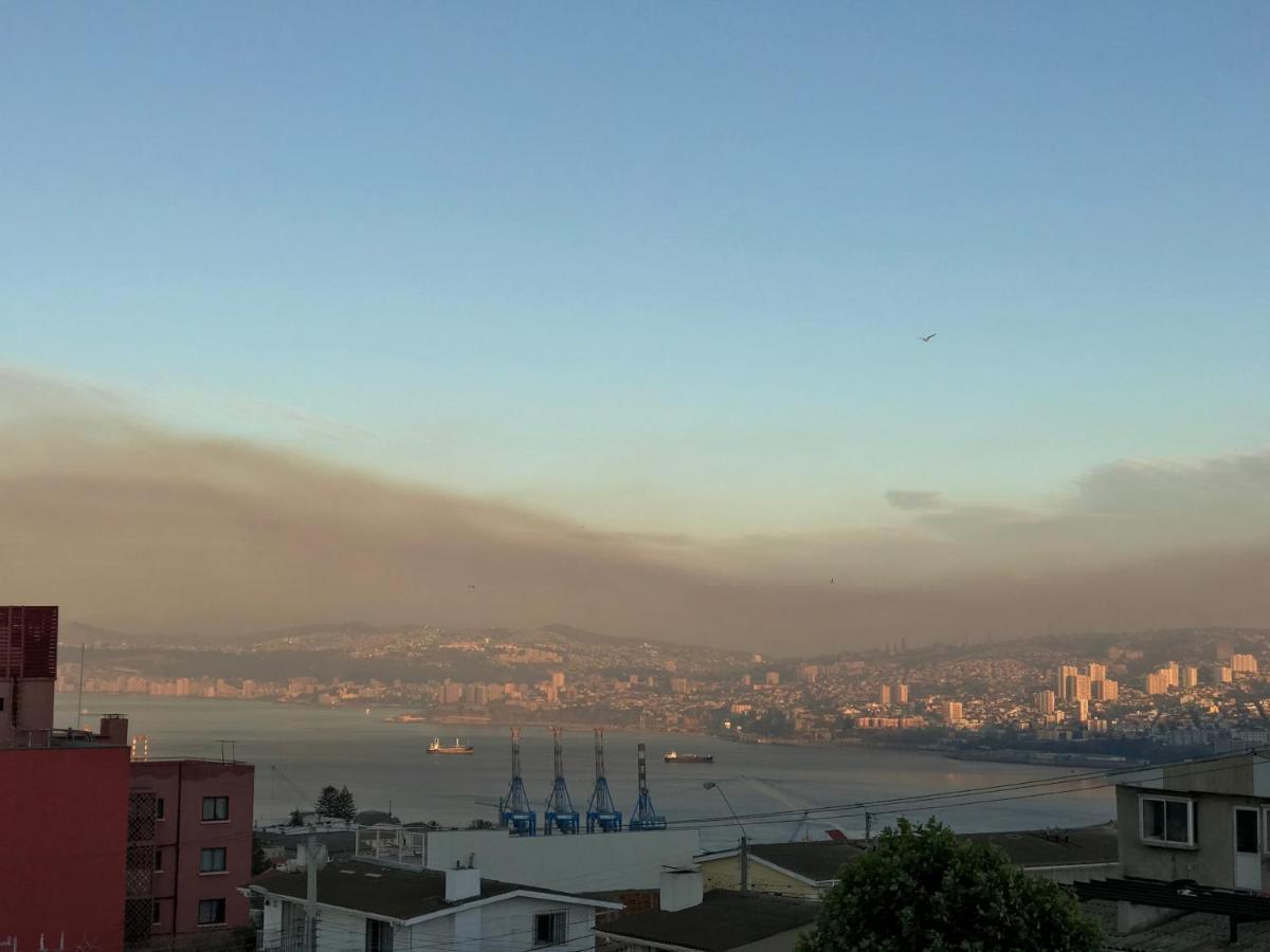 Hostal lala porteña vista al mar, baño privado y desayuno Valparaíso Exterior foto